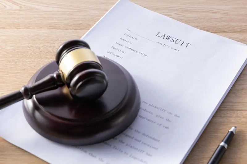 How to Sue a Manufacturer for a Defective Vehicle That Caused an Accident